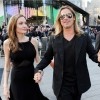 Angelina Jolie i Brad Pitt na premijeri filma World War Z u Londonu oduševili su obožavetelje, a Angie je zasjala nakon masektomije