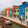 Burano je otok najpoznatiji po svojim šarenim kućama i izradi čipke