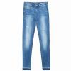 Zara Distressed Jeans (229.90 HRK)