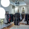 U ugodnom ambijentu luksuznog stana u Bogovićevoj 1 na drugom katu, otvoren je  pop up store Chic, modni brend koji je već dobro poznat stylish Zagrepčankama. Nakon godina uspješnog poslovanja u Beogradu i Beču, vlasnica brenda Biljana Marković Milja