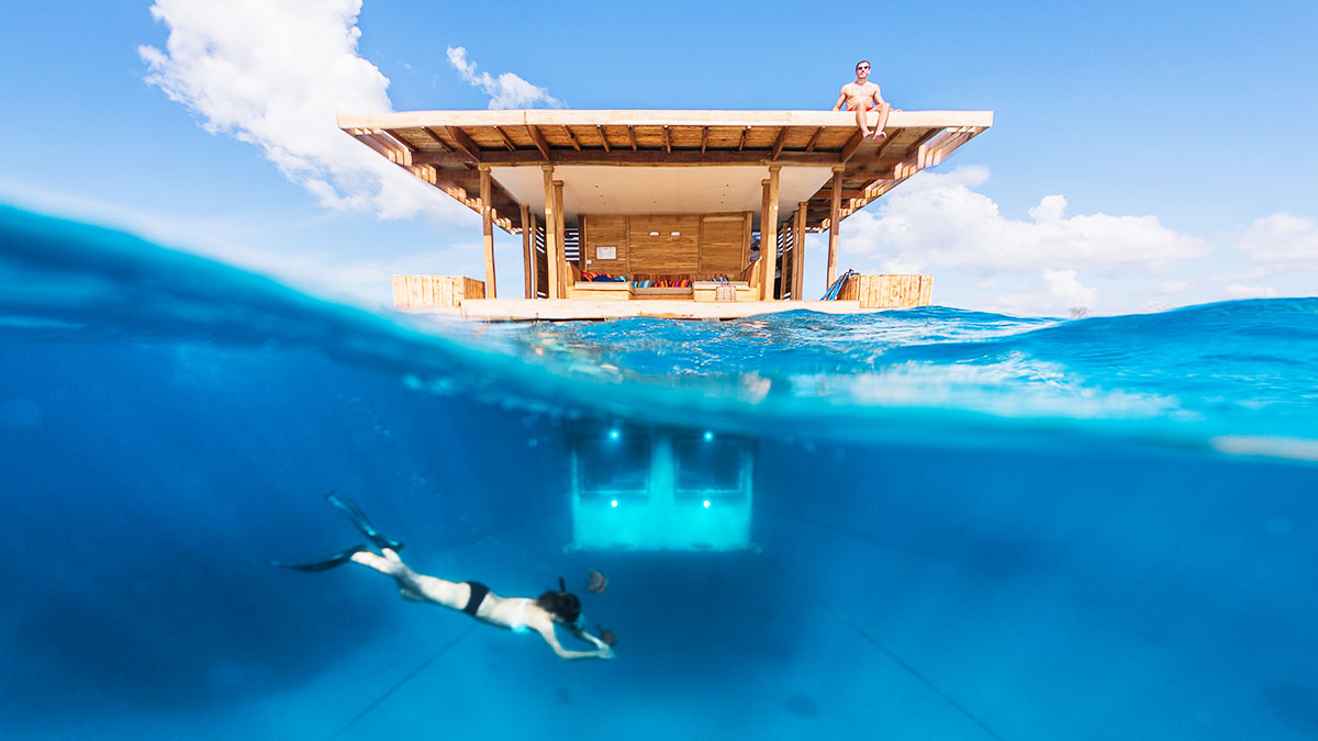 The Manta Resort’ s underwater room of Pemba Island, Tanzanija