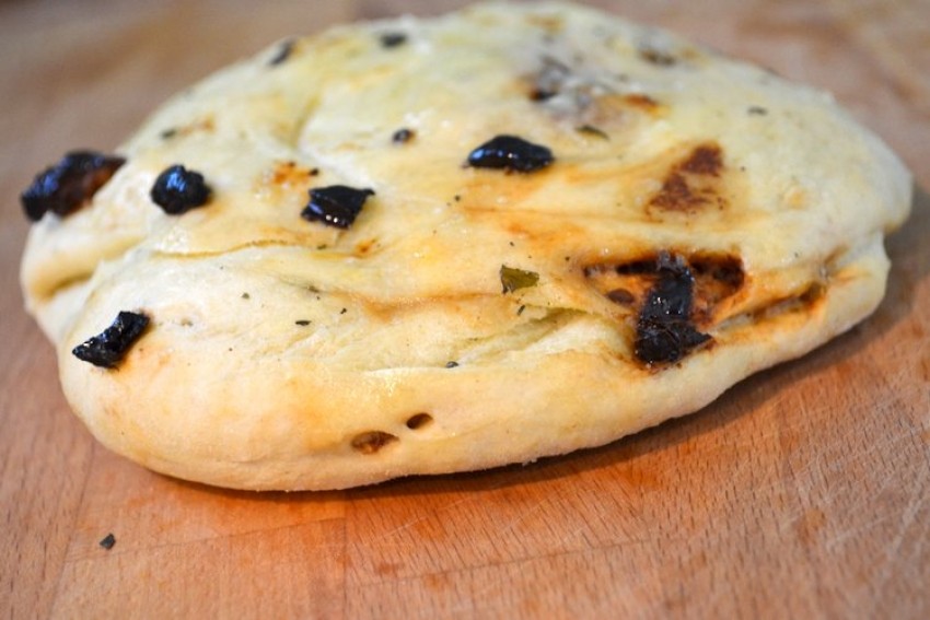 Focaccia sa sušenim rajčicama