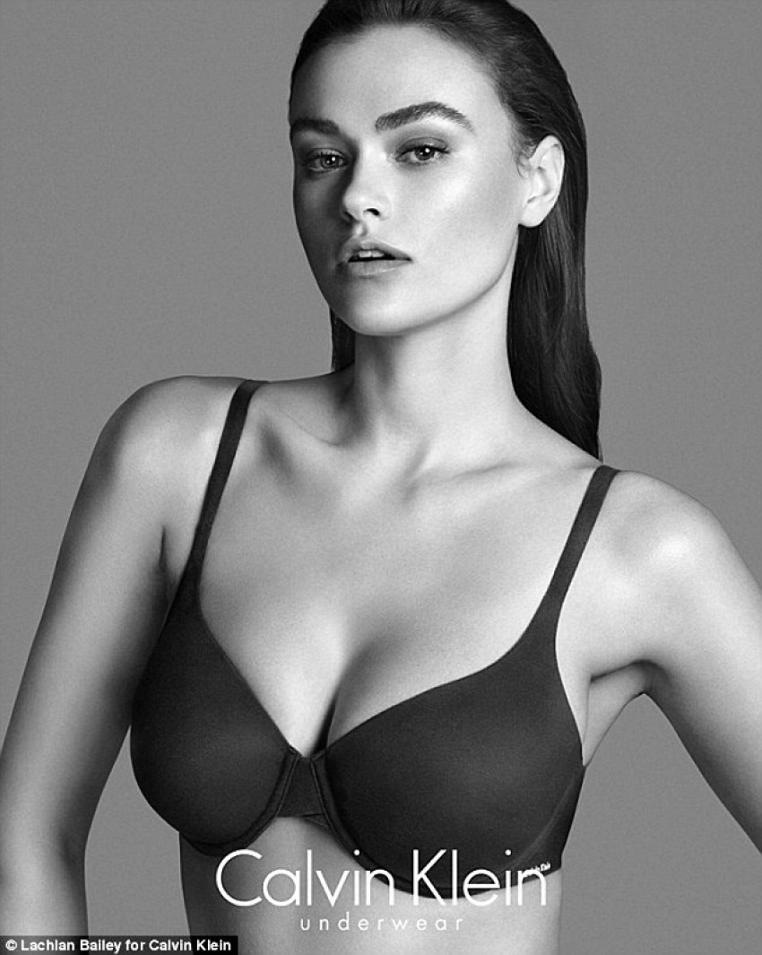 Myla Dalbesio za Calvin Klein
