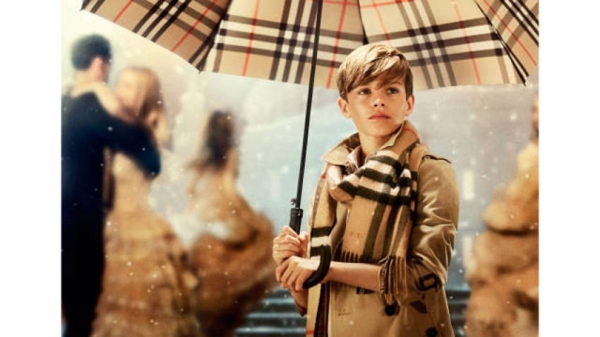 Romeo Beckham za Burberry