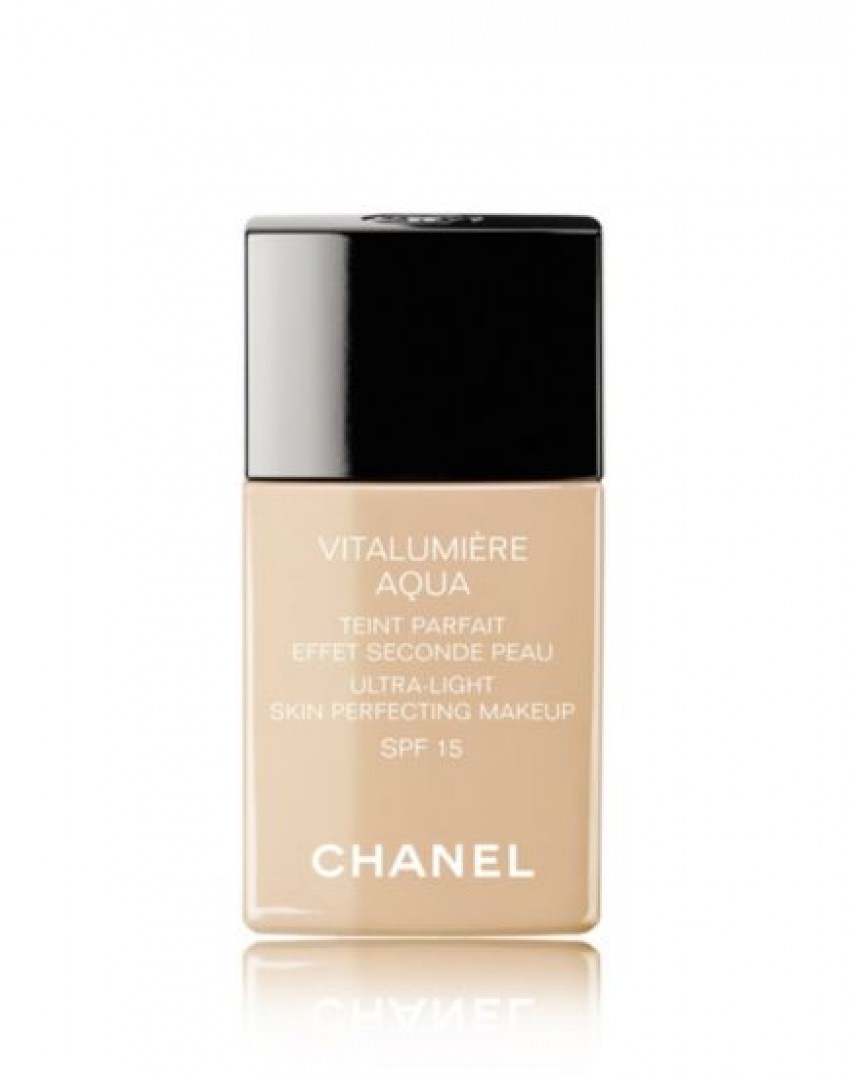 Chanel Vitalumière Aqua Ultra-Light Skin Perfecting Sunscreen Makeup SPF 15