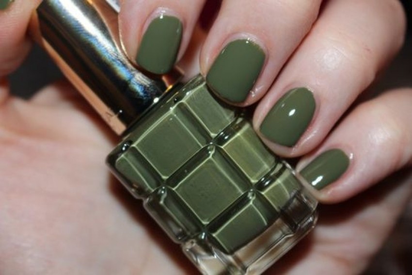 L&#039;Oreal Le Vernis a L&#039;Huile &quot;Vert Absynthe&quot;