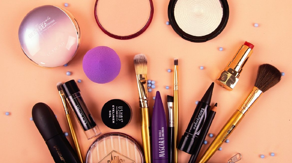 naslovnica za 5 makeup trendova 2020