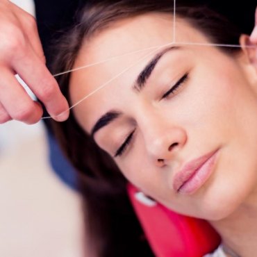 Kraljica maturalne večeri: Sređene obrve i nokti by Manuela Picard Beauty