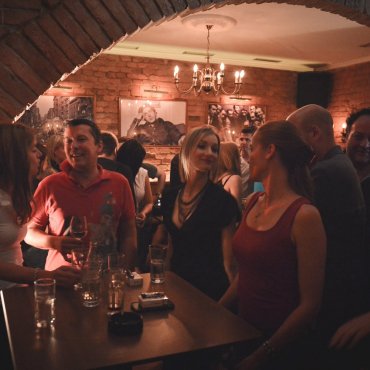 Novo mjesto koje obožavamo: Buzz bar