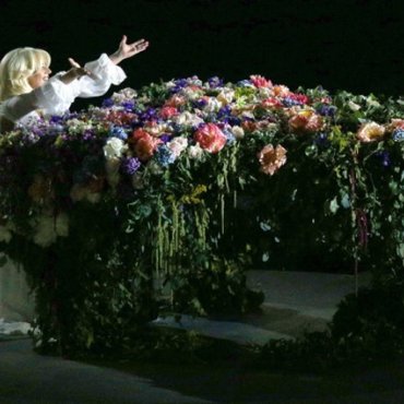 Lady Gaga izvela predivnu verziju hita Johna Lennona &quot;Imagine&quot;
