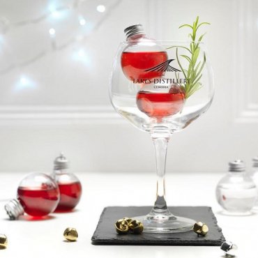 Božićne kuglice ispunjene alkoholom