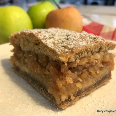 Posna pita s jabukama bez jaja, bijelog brašna i mliječnih proizvoda by Suzy Josipović Redžepagić, Mama zna