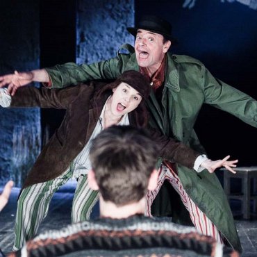 "Črna mati zemla" predstava