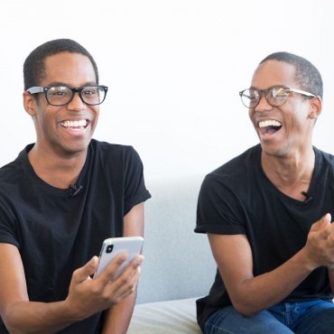 Blizanci su testirali iPHONE X