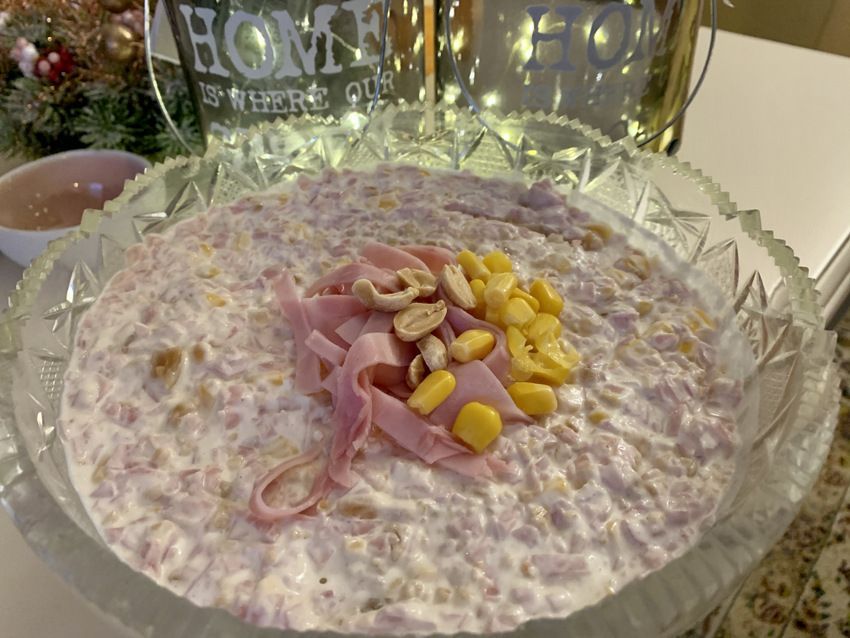 Salata s kikirikijem, Suzy Josipović